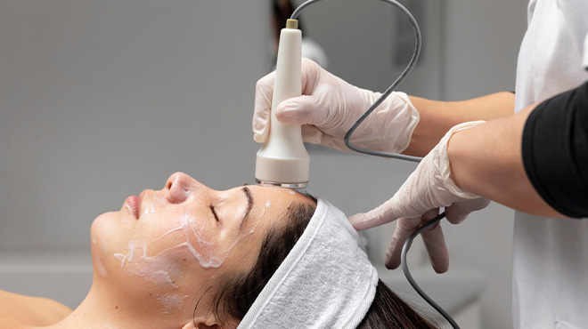 Hydrafacial vs Chemical Peel